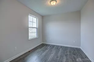 1221 Waterbury Dr, Franklin, OH 45005 - Photo 7