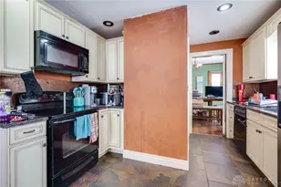 11 Pinehurst Ave, Dayton, OH 45405 - Photo 9