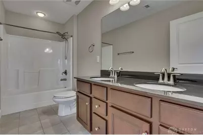 10500 Wallingsford Circle, Centerville, OH 45458 - Photo 25