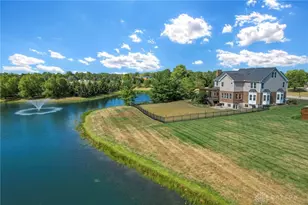 10500 Wallingsford Cir, Centerville, OH 45458 - Photo 1