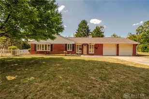 5095 Wheaton St, Centerville, OH 45429 - Photo 1