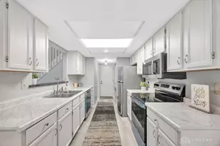 8472 McEwen Rd, Dayton, OH 45458 - Photo 15