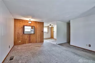 210 Zimmerman St, New Carlisle, OH 45344 - Photo 7