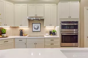 1384 Courtyard Pl, Dayton, OH 45458 - Photo 17