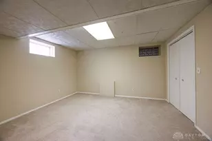 1818 Kathy Ln, Miamisburg, OH 45342 - Photo 37