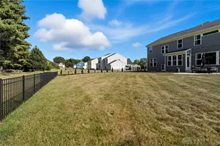 719 Harvest Ln, Dayton, OH 45458 - Photo 39