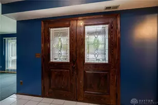 8930 Century Ln, Dayton, OH 45424 - Photo 5