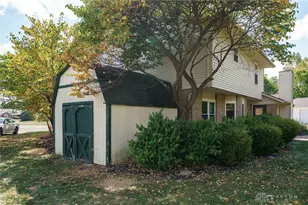 8930 Century Ln, Dayton, OH 45424 - Photo 41