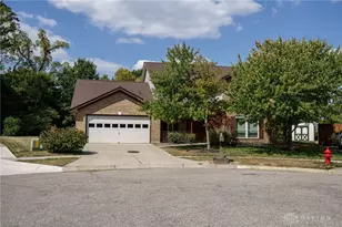 8930 Century Ln, Dayton, OH 45424 - Photo 3