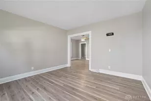 327 Miami St, Piqua, OH 45356 - Photo 9