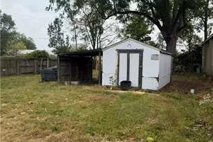 2210 Larch St, Springfield, OH 45503 - Photo 9