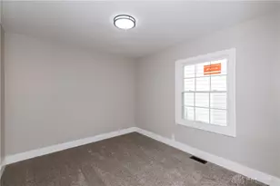 93 Thorpe Dr, Dayton, OH 45420 - Photo 17