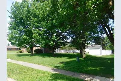 1132 Nouvelle Drive, Miamisburg, OH 45342 - Photo 17