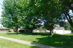 1132 Nouvelle Dr, Miamisburg, OH 45342 - Photo 17