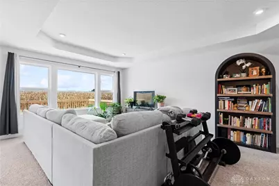 140 Kenneth Hamilton Way, Yellow Springs Vlg, OH 45387 - Photo 5