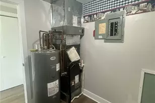 5873 Troy Villa Blvd, Dayton, OH 45424 - Photo 11