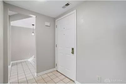 154 Queens Crossing, Dayton, OH 45458 - Photo 5