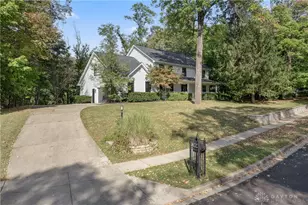 3870 Feather Heights Ct, Sugarcreek Twp, OH 45440 - Photo 9