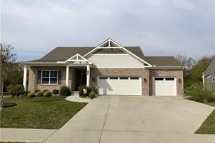 1215 Waterbury Dr, Franklin, OH 45005 - Photo 1