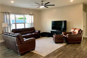 1215 Waterbury Dr, Franklin, OH 45005 - Photo 3