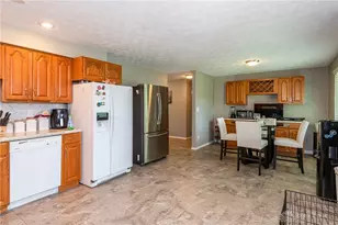 3653 Knollwood Dr, Beavercreek, OH 45432 - Photo 11