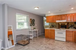 3653 Knollwood Dr, Beavercreek, OH 45432 - Photo 9