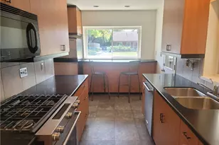 645 Brookfield Rd, Dayton, OH 45429 - Photo 9