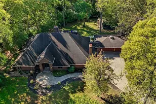 1211 Runnymede Ln, Oakwood, OH 45419 - Photo 3