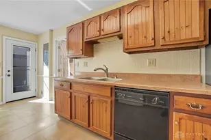 6046 N Quinella Way, Dayton, OH 45459 - Photo 15