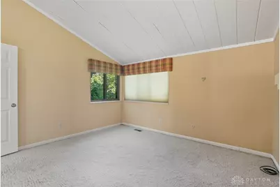 6046 N Quinella Way, Dayton, OH 45459 - Photo 9