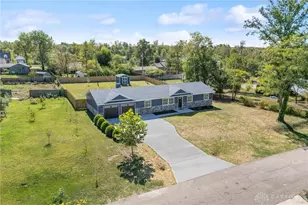 3951 La Bonne Rd, Dayton, OH 45431 - Photo 11