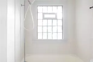 4250 Pleasant View Ave, Dayton, OH 45420 - Photo 13