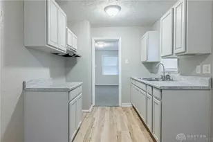 3317 Riverside Dr, Dayton, OH 45405 - Photo 9