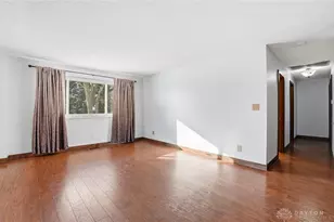 1520 Hillside Dr, Beavercreek, OH 45432 - Photo 7