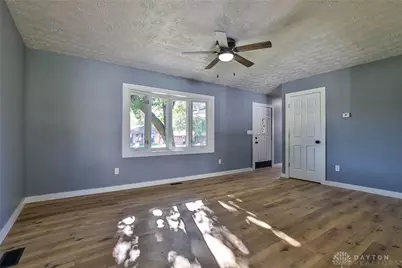 389 N Garber Drive, Tipp City, OH 45371 - Photo 7