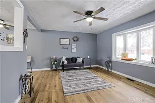 389 N Garber Dr, Tipp City, OH 45371 - Photo 5