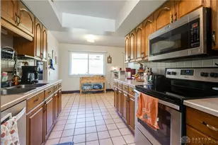 2841 Corlington Dr, Dayton, OH 45440 - Photo 9