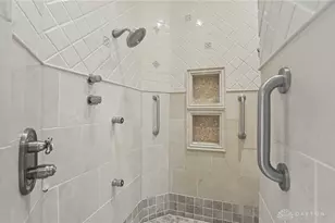 985 Gardenwood Pl, Centerville, OH 45458 - Photo 33