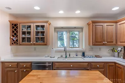 1464 W Alex Bell Road, Washington Twp, OH 45459 - Photo 13