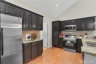 4704 Cobblestone Dr, Tipp City, OH 45371 - Photo 5