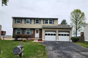 802 Nordhoff Farm Dr, Clayton, OH 45322 - Photo 1