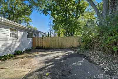 2004 Hazel Avenue, Dayton, OH 45420 - Photo 45