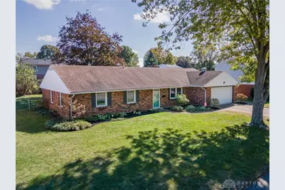 1075 Crestview Drive, Troy, OH 45373 - Photo 3