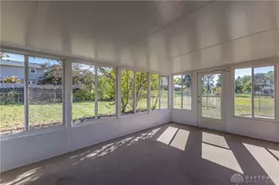 1075 Crestview Dr, Troy, OH 45373 - Photo 35