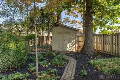 1013 Arapaho Trail, Tipp City, OH 45371 - Photo 31