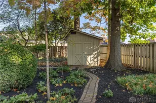 1013 Arapaho Trail, Tipp City, OH 45371 - Photo 31