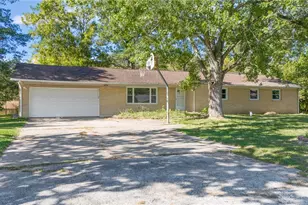 5834 Lake Ave, Greenville, OH 45331 - Photo 3