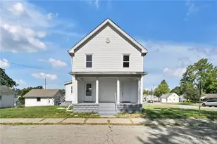 878 N Detroit St, Xenia, OH 45385 - Photo 1