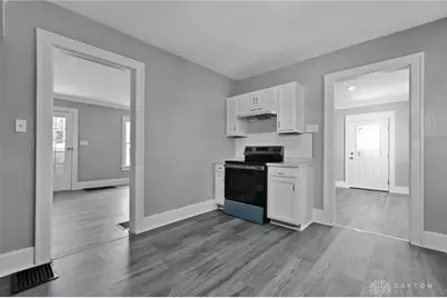 878 N Detroit Street, Xenia, OH 45385 - Photo 13