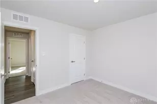 7055 Rivendell Cir, Dayton, OH 45459 - Photo 11